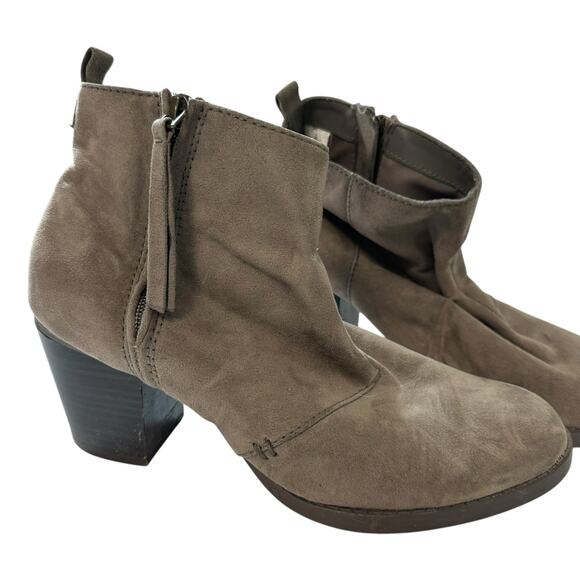 Old Navy Stone Gray Heeled Ankle Boots Size 9 Faux Leather Zipper Casual - Picture 3 of 5